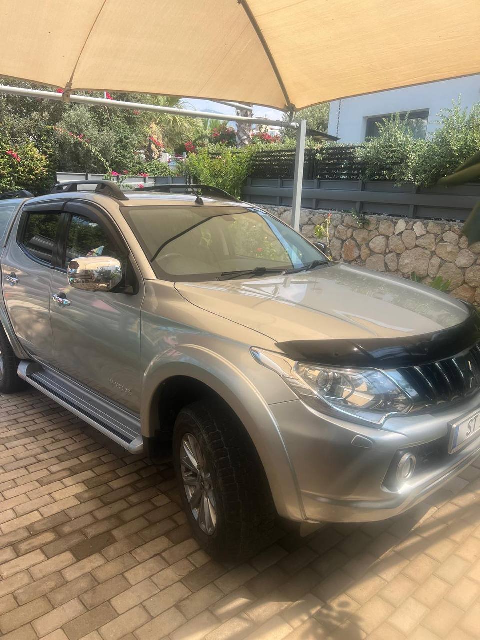 Mitsubishi pickup 2018 в отличном состоянии