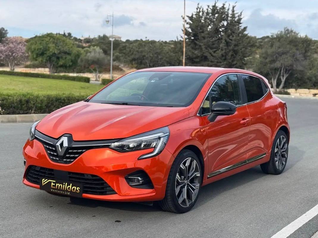 Renault Clio 2021 в отличном состоянии