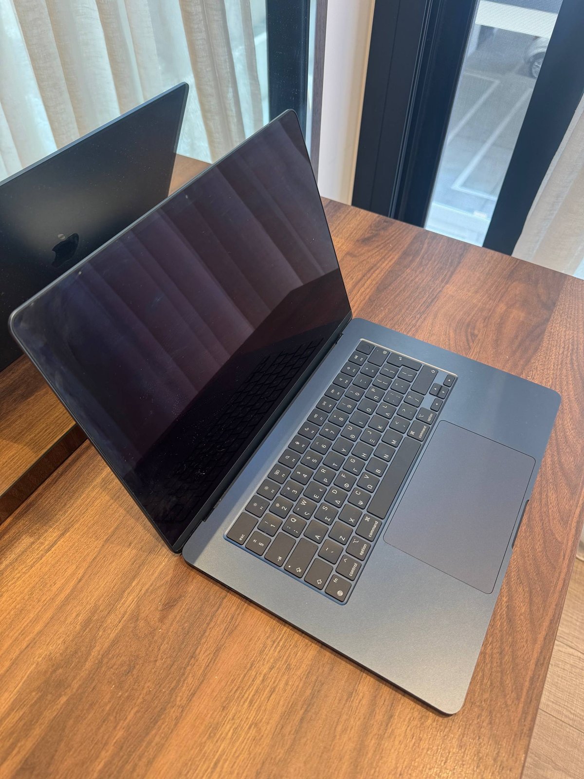 MacBook Air 15 M3 в отличном состоянии