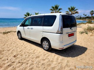 Аренда Nissan Serena 2014