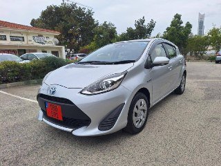 Toyota Aqua Hybrid в аренду